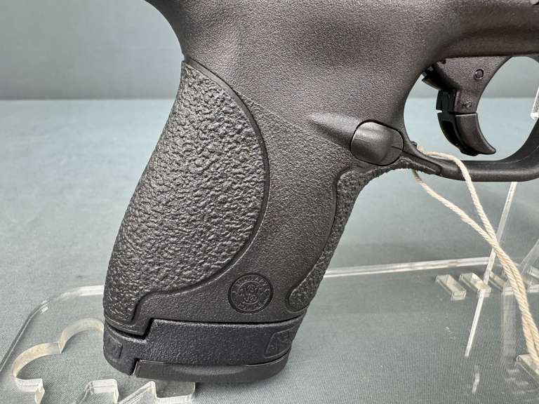 Smith & Wesson M&P 9 Shield 9mm Semi-Auto Pistol w/box #HPP9640