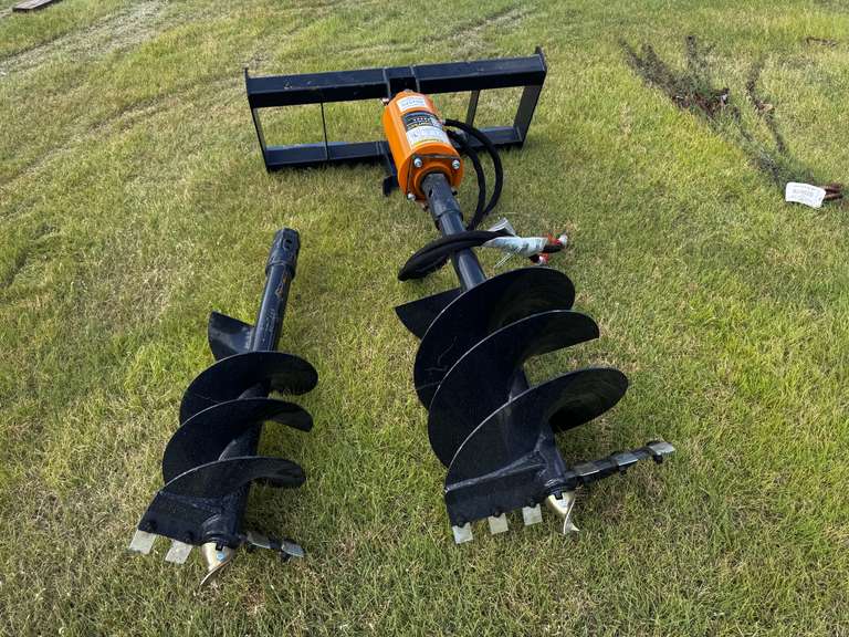 2025 Wolverine Hydraulic Post Hole Digger w/12" & 18" Augers