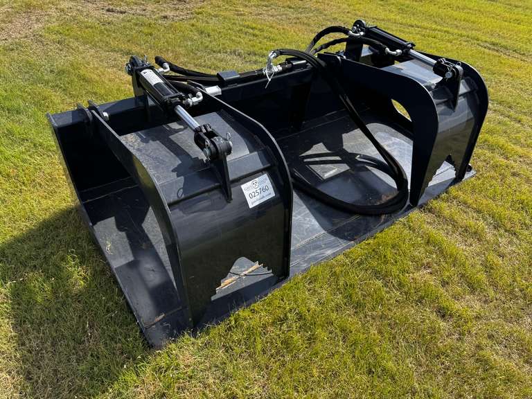 2025 Wolverine 72" Solid Bottom Dual Grapple Bucket