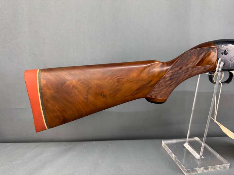 Ithaca 37 Featherlight Ducks Unlimited 12ga Pump Shotgun w/hard case #40DU0635