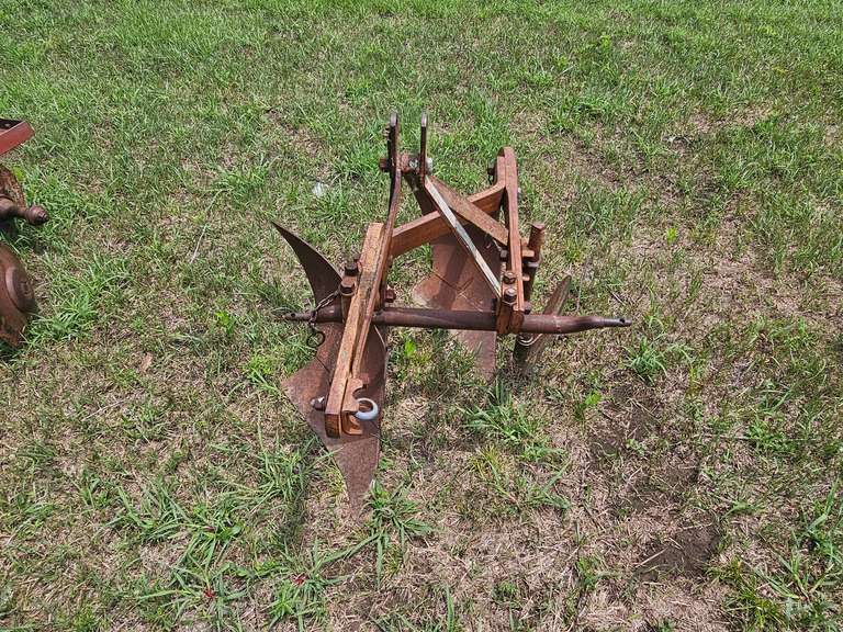 3-Point 2-Bottom Plow