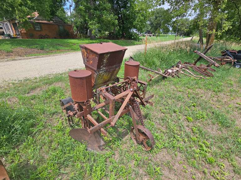 2-Row Planter