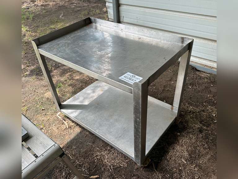 Rolling Stainless Steel Table