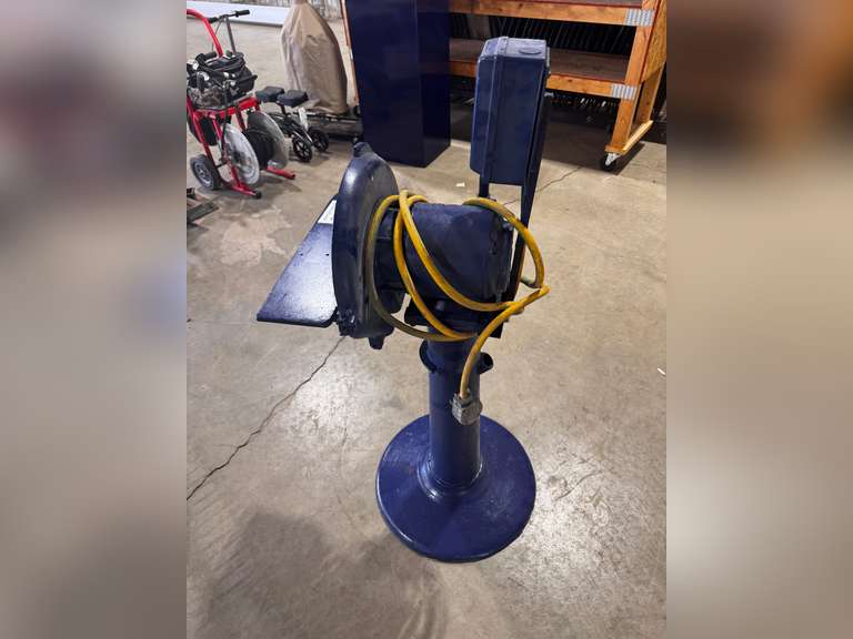 13" Disc Sander on Stand