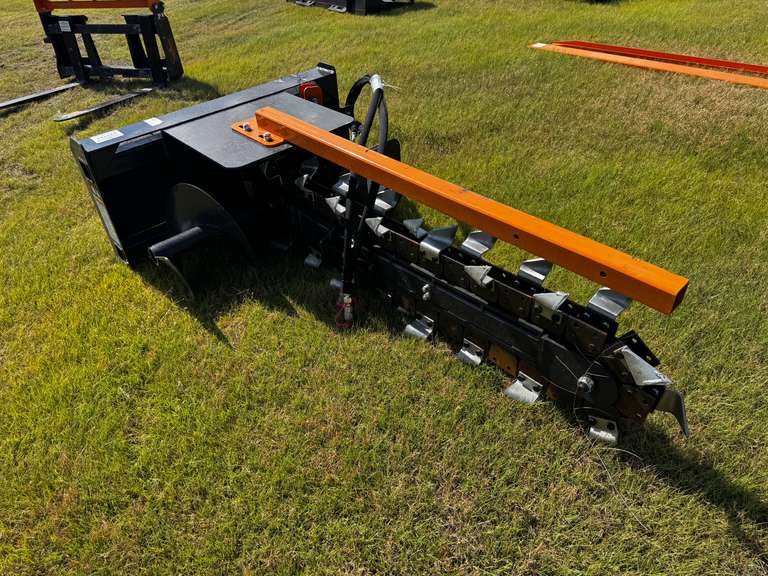 2025 Wolverine Trencher