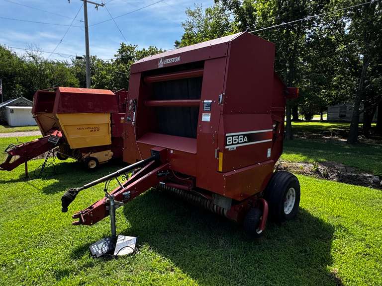 Hesston 856A Round Baler