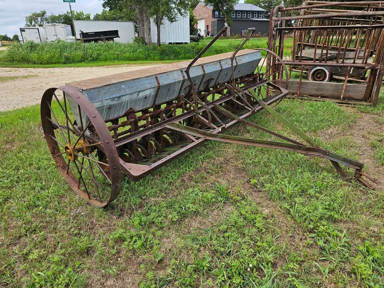 Metal Wheel Planter