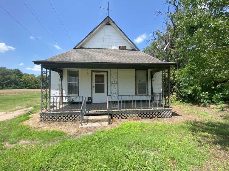 Home & 7.58± Acres