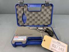 Smith & Wesson 60-15 357Mag Revolver w/hard case #CNV1078