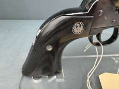 Ruger New Model Blackhawk 41Mag Revolver w/hard case #46-65661