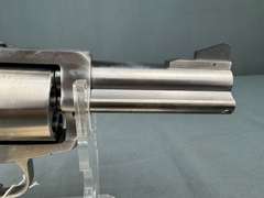 Ruger 818 New Model Super Blackhawk 44Mag Revolver w/hard case #87-98782