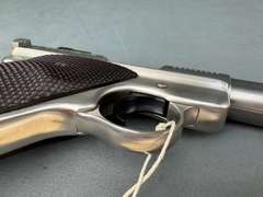 Ruger Mark II Target 22LR Semi-Auto Pistol w/hard case #221-41447