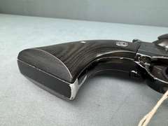 Ruger New Model Blackhawk 41Mag Revolver w/hard case #46-65661