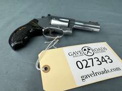 Smith & Wesson 60-15 357Mag Revolver w/hard case #CNV1078