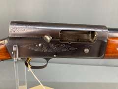 Browning Light Twelve 12ga Semi-Auto Shotgun w/soft case #9G62410