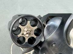 H&R 732 32S&W Revolver #AH36287 w/1 box Ammunition