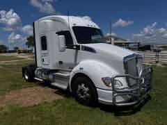 2018 Kenworth T680 Semi Truck