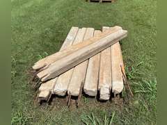 (8) Concrete Posts