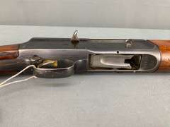 Browning Light Twelve 12ga Semi-Auto Shotgun w/soft case #9G62410