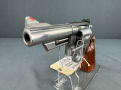 Smith & Wesson 629-1 44Mag Revolver w/box #AYC5910