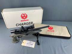 Ruger 22 Charger 22LR Semi-Auto Pistol w/soft case & box #490-15710