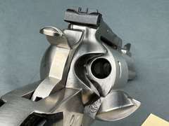 Ruger 818 New Model Super Blackhawk 44Mag Revolver w/hard case #87-98782
