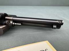 Ruger New Model Blackhawk 41Mag Revolver w/hard case #46-65661