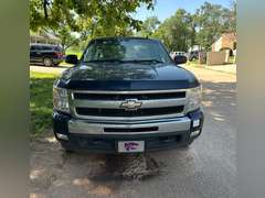 2009 Chevy Silverado Z71 4x4 Pickup Truck