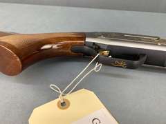 Browning Maxus 12ga Semi-Auto Shotgun w/hard case #2012DU1733