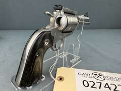 Ruger 818 New Model Super Blackhawk 44Mag Revolver w/hard case #87-98782