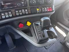 2018 Kenworth T680 Semi Truck
