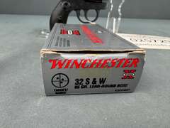H&R 732 32S&W Revolver #AH36287 w/1 box Ammunition