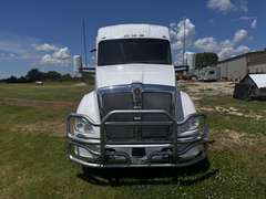 2018 Kenworth T680 Semi Truck