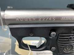 Ruger 22/45 Target 22LR Semi-Auto Pistol w/soft case #220-29501