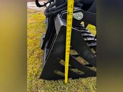 6' Rock Grapple Bucket Attachment