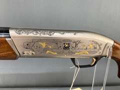 Browning Maxus 12ga Semi-Auto Shotgun w/hard case #2012DU1733