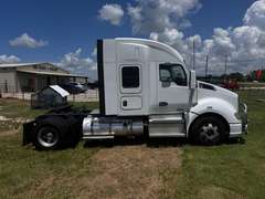 2018 Kenworth T680 Semi Truck