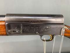 Browning Light Twelve 12ga Semi-Auto Shotgun w/soft case #9G62410
