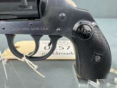 H&R 732 32S&W Revolver #AH36287 w/1 box Ammunition