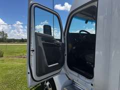 2018 Kenworth T680 Semi Truck