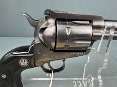 Ruger New Model Blackhawk 41Mag Revolver w/hard case #46-65661