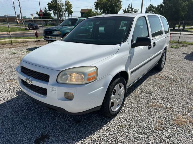 2007 Chevrolet Uplander LS Van