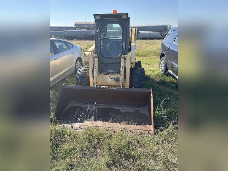 Gehl 5635DXT Skid Steer Loader