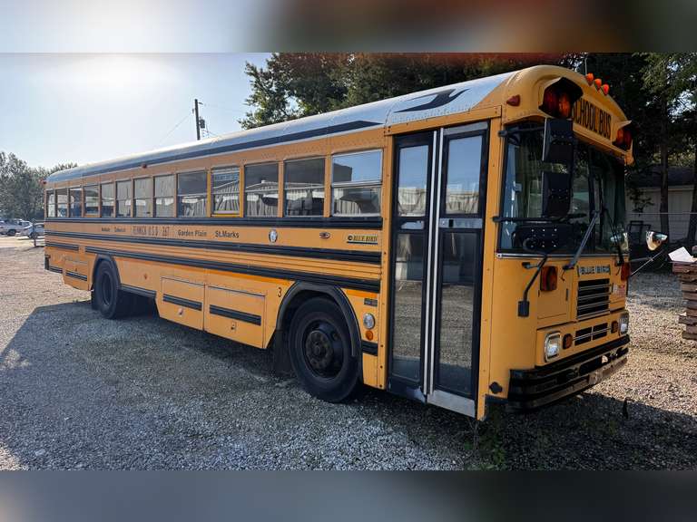 2001 Blue Bird TC2000 School Bus