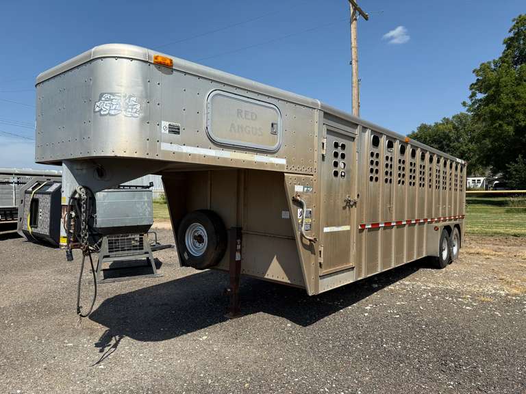 2004 Wilson Punch Style Aluminum Stock Trailer