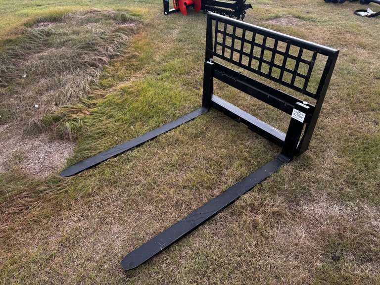 60" Square Back Fork Attachment