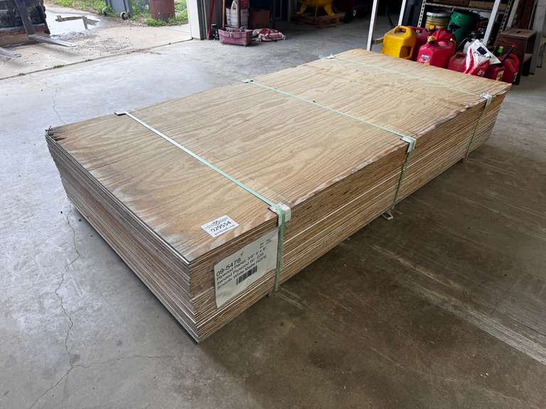 (40) Sheets of 3/8" 4' x 8' Sanded Plywood