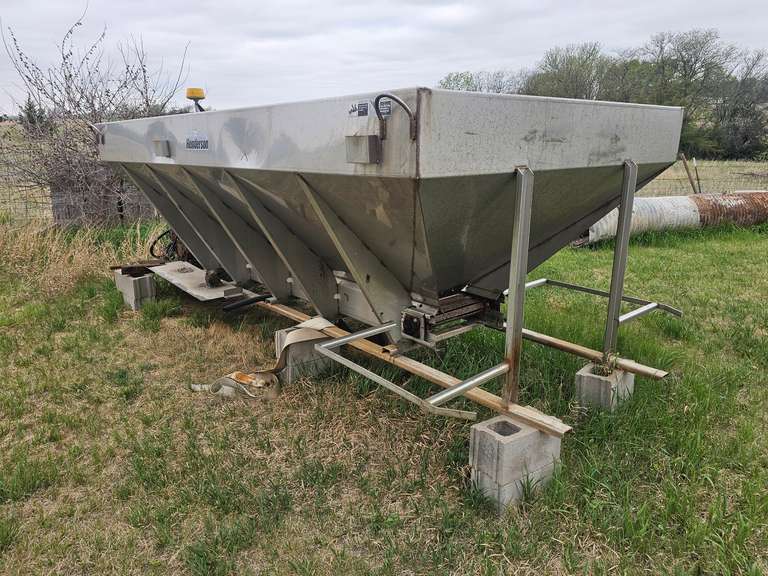 Henderson Sand Spreader