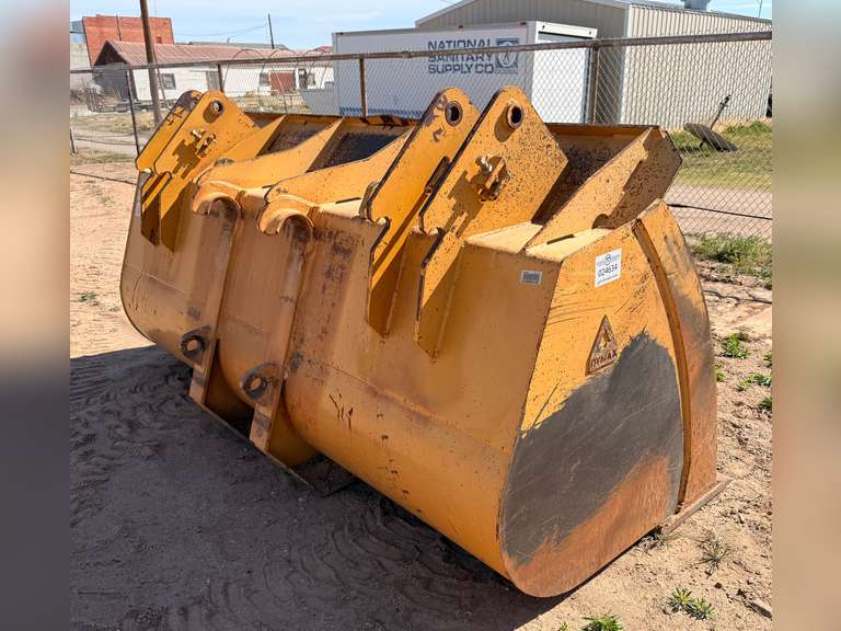 Dymax 3.5 Yard Bucket - Bucket Only