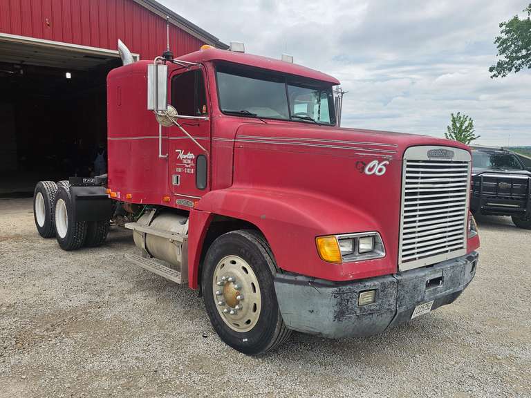 1995 Freightliner Semi Truck